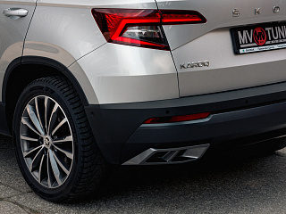 Space Gray. Имитация насадок глушителя(выхлопа) крашенные для Skoda Karoq 2017 - 2021
