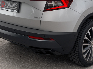 BLACK. Имитация насадок глушителя(выхлопа) крашенные для Skoda Karoq 2017 - 2021