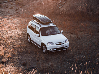 Автобокс Broomer Venture L (430л) с системой Fast Mount (Чёрный глянец)