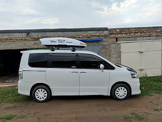 Автобокс Broomer Venture L (430л) АБС/ПММА (Белый глянец)